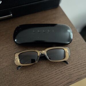 COPY - Gucci sunglasses with case